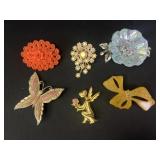 Vintage Fashion Floral brooches