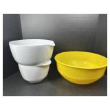 Vintage Mixing Bowls Set Yellow Corn & White