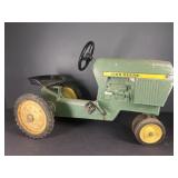 Vintage Ertl John Deere 520 Pedal Tractor
