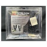 Mad Dog Gear Soft Ride Fin Grip w Multimount Base