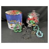 Vintage Christmas and Holiday Cookie Cutters