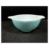 Pyrex Amish Butterprint Cinderella Mixing Bowl