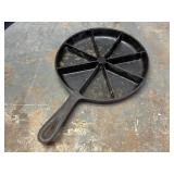 14 ï¿½ Cast iron Corn Bread skillet