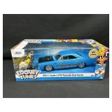 Looney Tubes Wile E Coyote & 1970 Plymouth Road