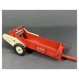 Tru Scale Manure Spreader