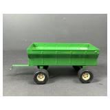 ERTL John Deere Barge Wagon