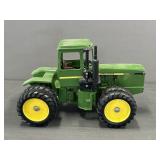 Ertl John Deere 4WD Tractor