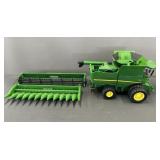 2022 Tomy John Deere S690 Combine & Headers