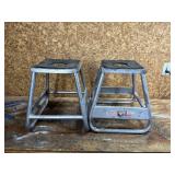 2 Dirt Bike Stands