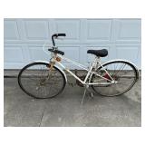 Vintage John Deere 5-Speed Touring Bicycle