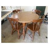 Round Oak Dining Table & 4 Chairs