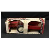 ERTL International Mini-Tractor & Wagon-1/32