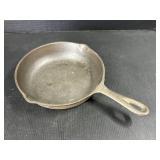 Cast Iron 8.5" No. 5 skillet