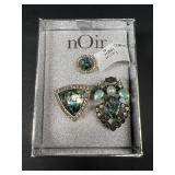 Noir brooch set