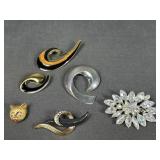 Vintage Modernist Brooches & Cat Pin