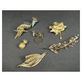 Assorted Floral & Novelty Brooches