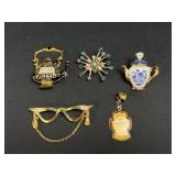 Fashion brooches