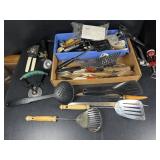 Spatulas, spoons, and more