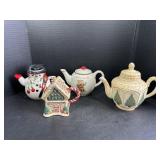 Christmas Tea Pots