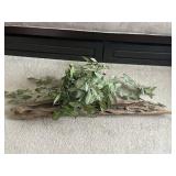 45' Wooden decor