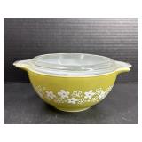 Pyrex Spring Blossom 442 Bowl