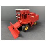 Massey Ferguson 760 Combine diecast