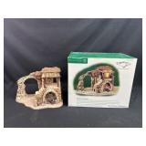 Department 56 Little Town of Bethlehem Innkeepers