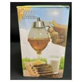Plastic honey dispenser