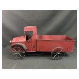 Metal Farm Truck Decoration