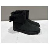 Used Ugg Boots-Size 8