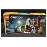 LEGO Creator 40597 Scary Pirate Island Set