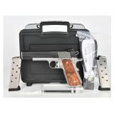 Sig Sauer 1911 STX .45 Auto w/ Case & Acc 2014