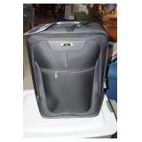 NWT Skyway Rolling Suitcase