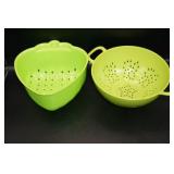 2 Green Colander