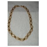 Gold Chain Necklace w/pearls