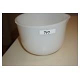 Glassbake Bowl with Pour Spout