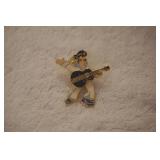 Elvis Pin that wiggles