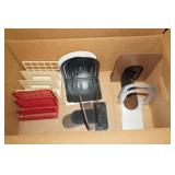 BL of Metal & Plastic Book Ends