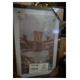 NIP Picture Frame Set of 5 Brown