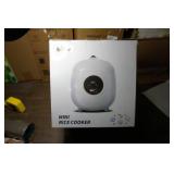 NIP Mini Rice Cooker by Bear