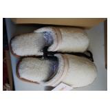 NIP Ladies Cream Bedroom Slippers SZ 8