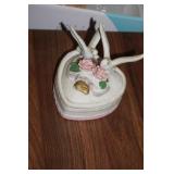 Trinket box w/doves