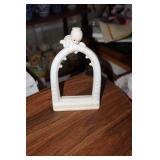PM 94 Picture Frame w/Angel Figurine