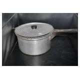 Vtg Pot w/deep fryer basket