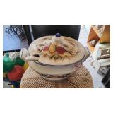 Soup Toureen w/ladle