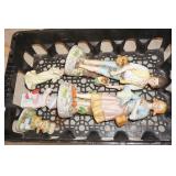 Bl of Figurines 2 Tall Ones