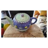 Teapot w/seashells