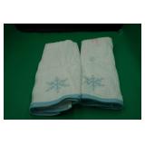 2 Kitchen Towels w/blue snowflake