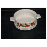 Strawberry Container lid is missing