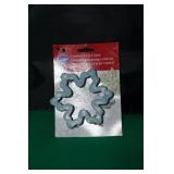 NIP Wilton Comfort Grip Cookie Cutter